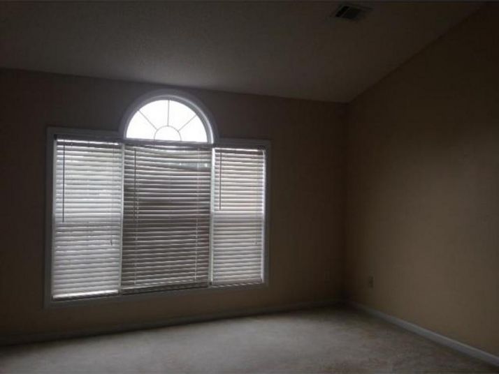 1046 Forest Glen, Jonesboro, GA 30238