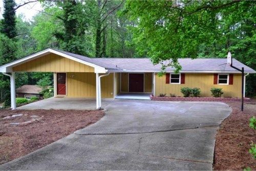 868 Pinecrest Circle Sw, Lilburn, GA 30047