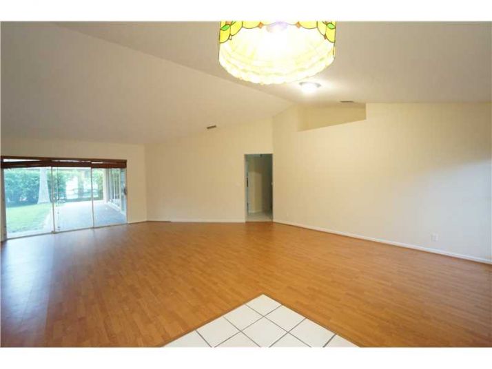 19363 NW 11 ST, Hollywood, FL 33029