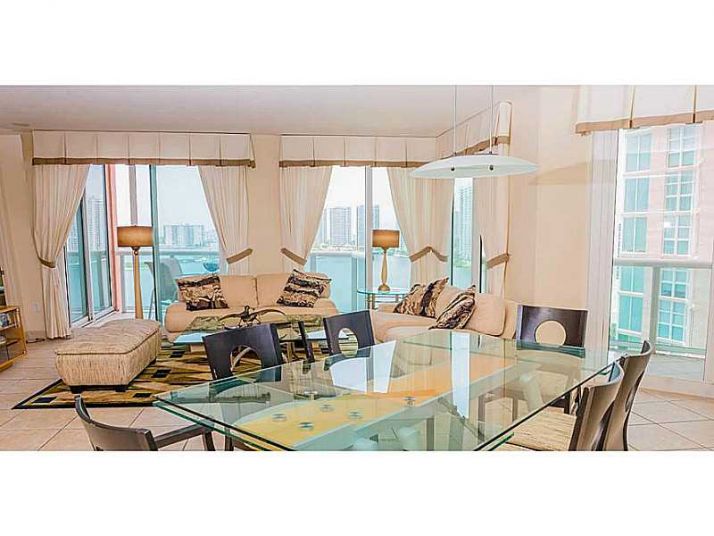 3370 HIDDEN BAY DRIVE # 1409, Miami, FL 33180