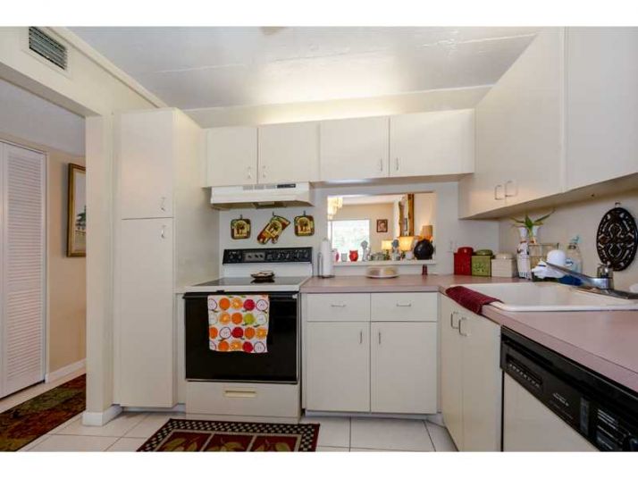 3070 HOLIDAY SPRINGS BL # 201, Pompano Beach, FL 33063