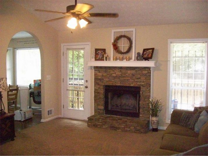 3433 Greystone Drive, Loganville, GA 30052