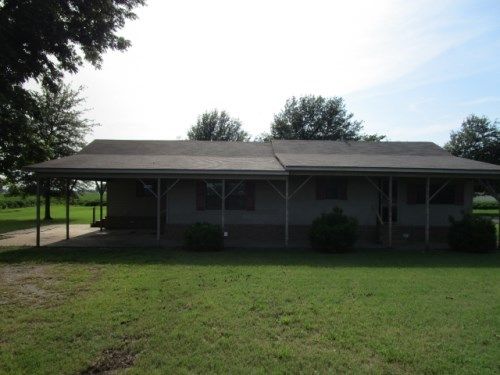 408 A State St, Caraway, AR 72419