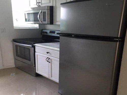 8235 CRESPI BL # 1, Miami Beach, FL 33141
