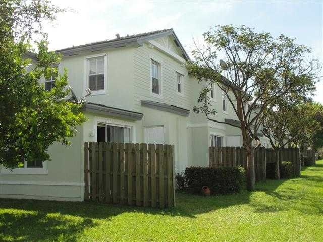 208 SE 29 AV # 9, Homestead, FL 33033