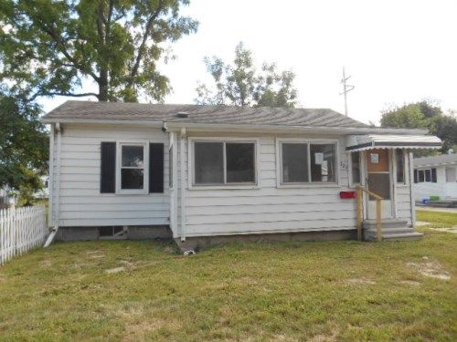 521 Mabel St, Marine City, MI 48039