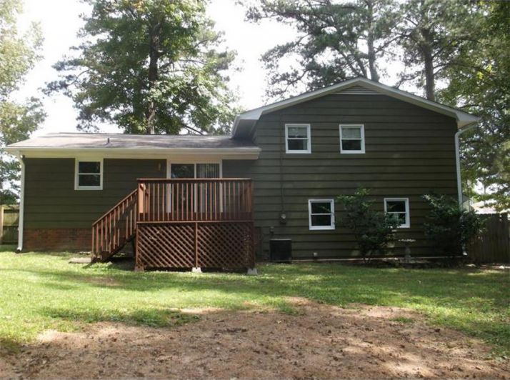 2555 Park Drive, Kennesaw, GA 30144