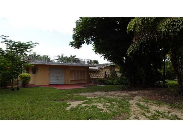 25743 SW 217 AV, Homestead, FL 33031