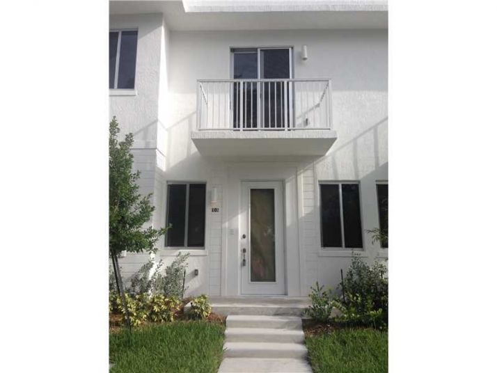 2630 NE 213TH ST # 102, Miami, FL 33180