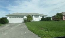 819 Woodridge Cir Fort Myers, FL 33913