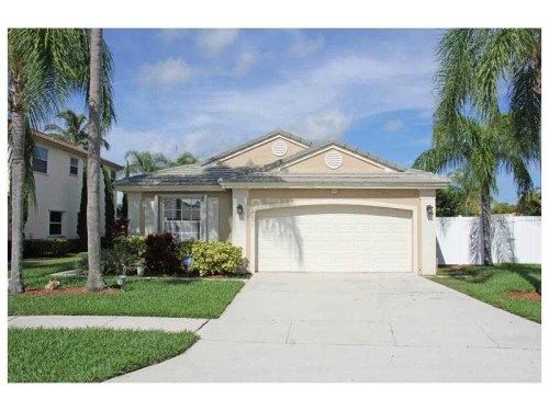 2046 NW 182 AV, Hollywood, FL 33029