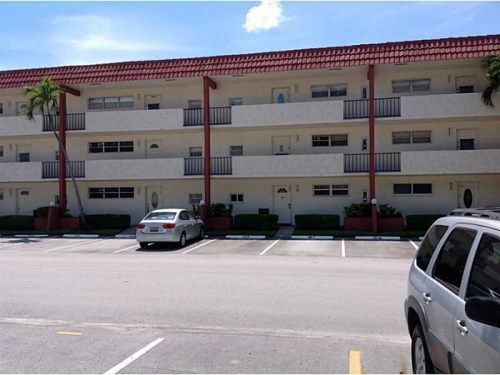 411 S HOLLYBROOK DR # 203, Hollywood, FL 33025