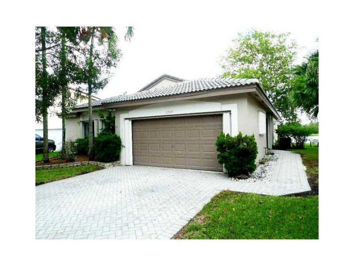 17945 NW 21 ST, Hollywood, FL 33029