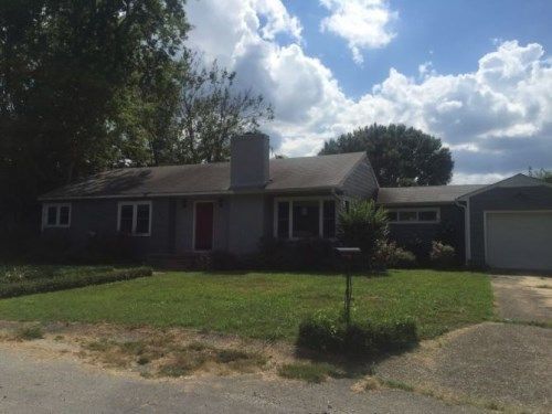 208 Village Circle, Sheffield, AL 35660