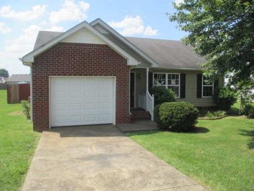 2723 Roscommon Dr, Murfreesboro, TN 37128