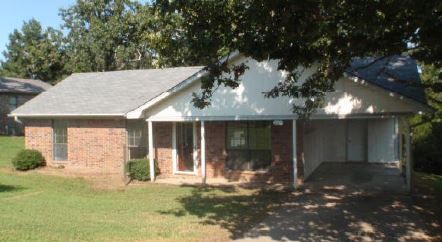 2004 N 30th St, Van Buren, AR 72956