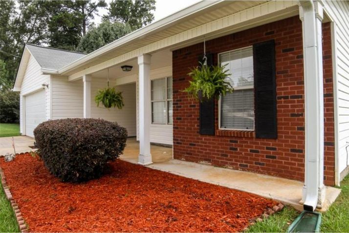 529 Sarahs Lane, Locust Grove, GA 30248
