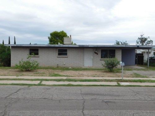 7701 E Victoria Dr, Tucson, AZ 85730