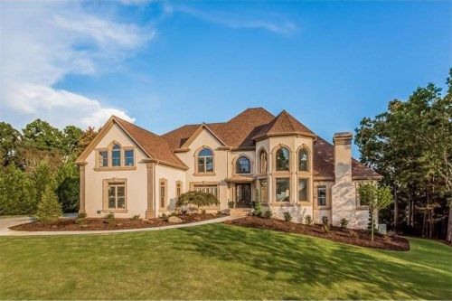 8390 Sentinae Chase Drive, Roswell, GA 30076