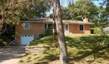 5053 Red Oak Dr Saint Paul, MN 55112