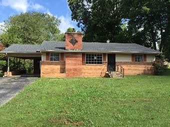 43 E 5th St, Parsons, TN 38363