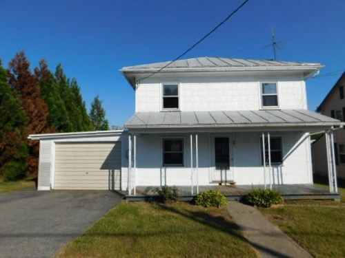 36 N Fourth St, Shartlesville, PA 19554