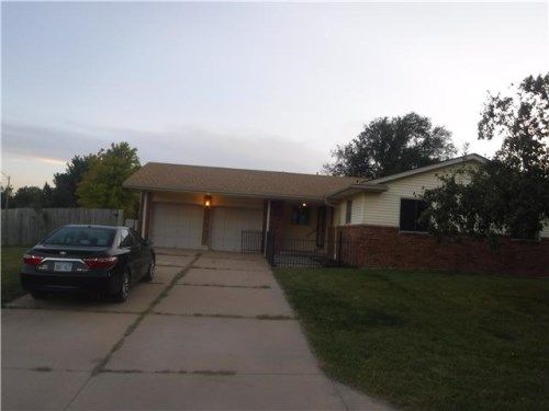 1605 N Ridge Rd, Derby, KS 67037