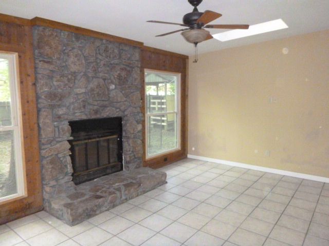 8655 Wilderness Dr, Germantown, TN 38139