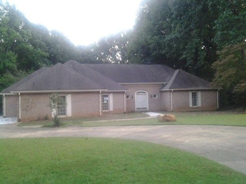 815 Oakhaven Dr, Roswell, GA 30075