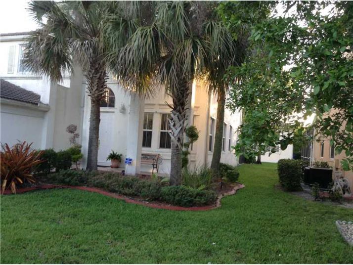 5062 SW 167 AV, Hollywood, FL 33027