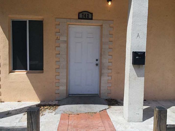 742 4TH TE, Hollywood, FL 33020