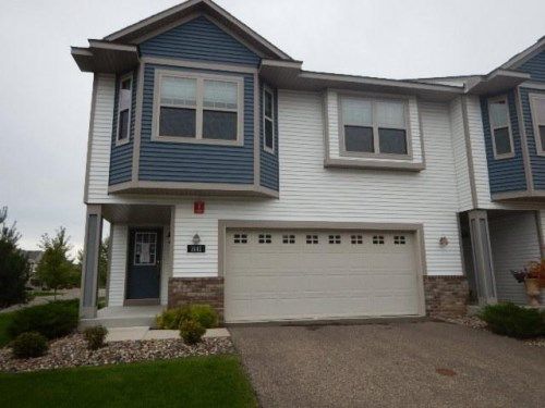 3141 Frontier Dr, Saint Paul, MN 55129