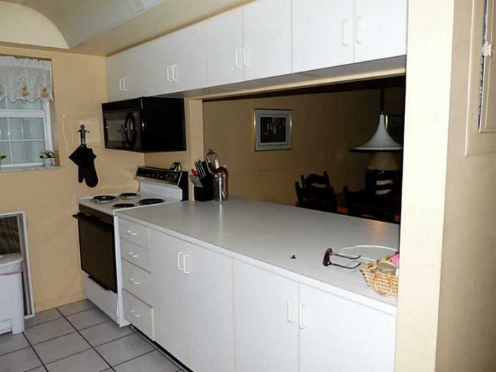 230 WATERSIDE DR # 230, Lake Worth, FL 33462