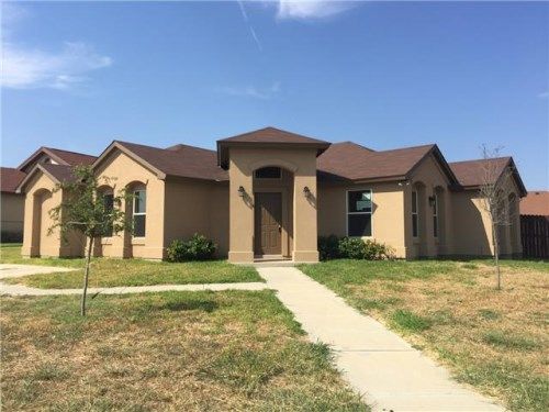 220 Pin Oak St, Laredo, TX 78043