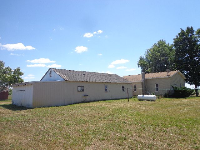 1063 E Mcgregor Rd, Saint Louis, MI 48880