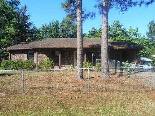 106 Upton Dr, Hattiesburg, MS 39401