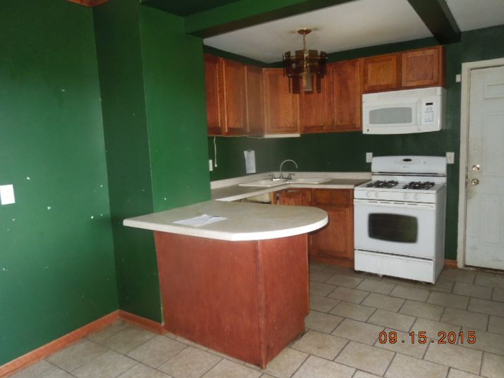 842 W Willow St, Lansing, MI 48906