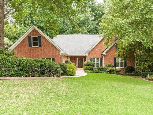 1361 Fallsbrook Way Nw, Acworth, GA 30101