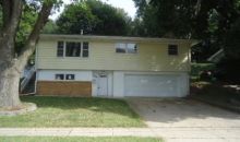 3300 Crestwood Dr NW Cedar Rapids, IA 52405