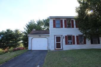 28 Pickford Dr, Lancaster, PA 17603