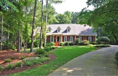 312 Mossy Way, Kennesaw, GA 30152