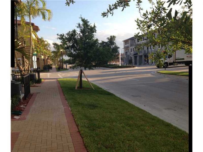 977 SW 147 AV # 2509, Hollywood, FL 33027