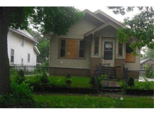 1022 E 8th St, Des Moines, IA 50316