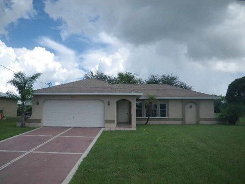 2217 NE 5th St, Cape Coral, FL 33909