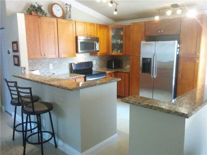 672 NW 173RD TE, Hollywood, FL 33024