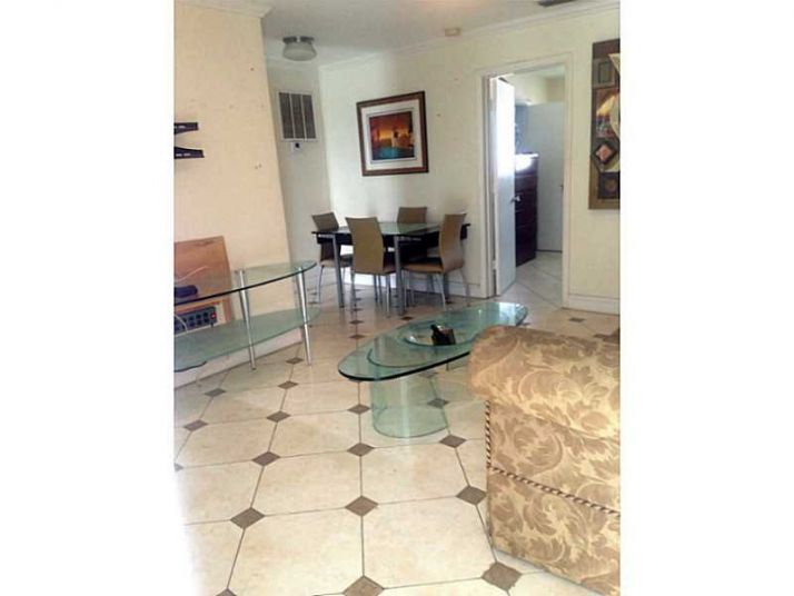 2045 NE 24 AV # 24, Pompano Beach, FL 33062