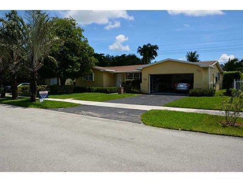 6760 SW 48 TE, Miami, FL 33155