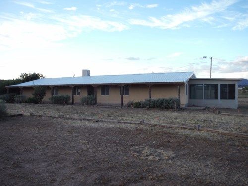 16 Navarro Road, Edgewood, NM 87015