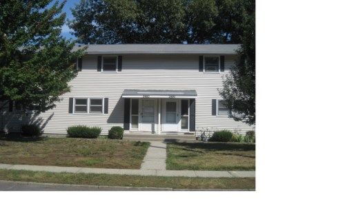 2460 Pendleton Ave, Chicopee, MA 01022