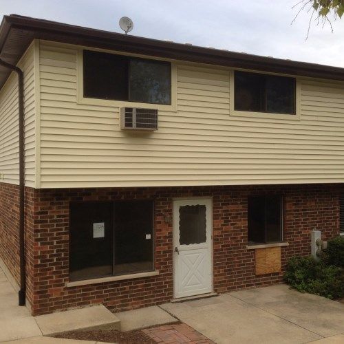 9072 Archer Ave Apt A, Willow Springs, IL 60480